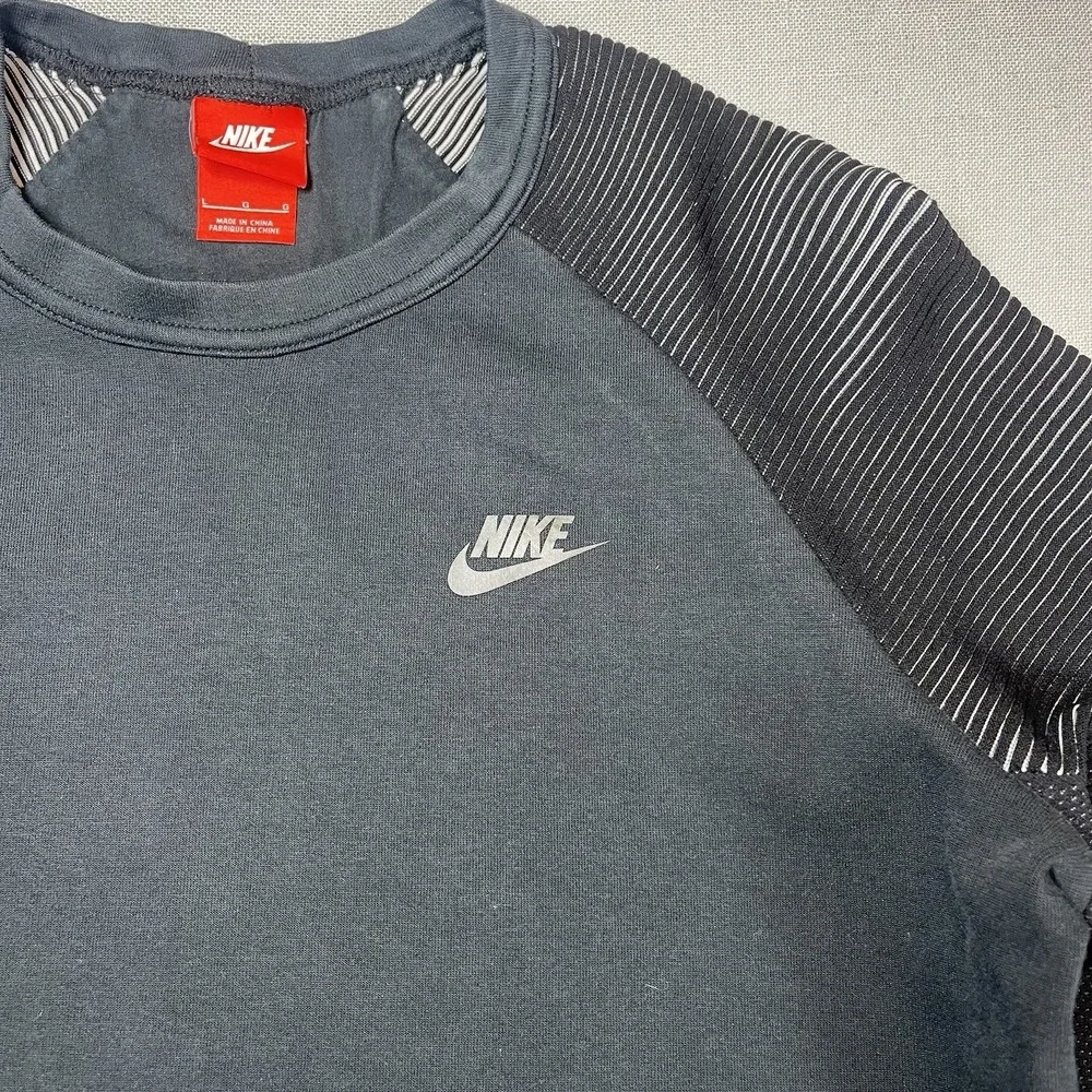 Nike Sportswear Tech Fleece Women's Crew Black XL Side Zipper Ribbed‎ Sleeves